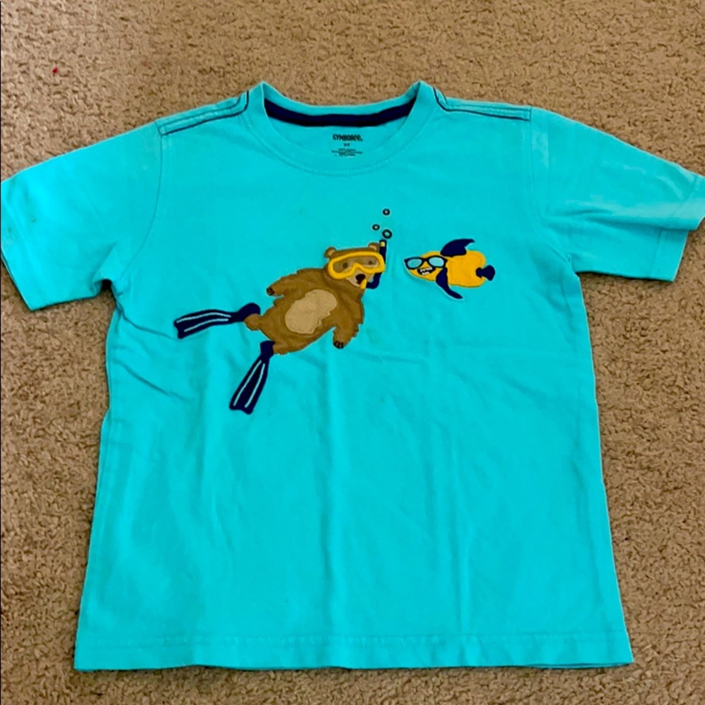 Gymboree embroidered boy’s t-shirt - size 5